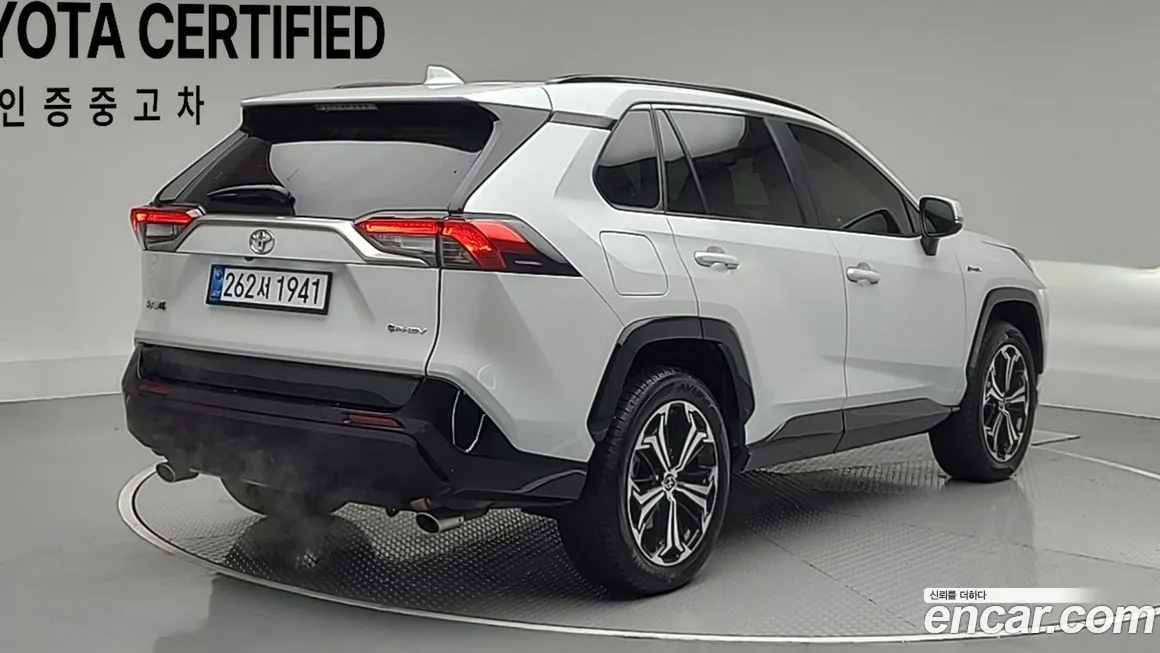 Toyota RAV4 — фото 3