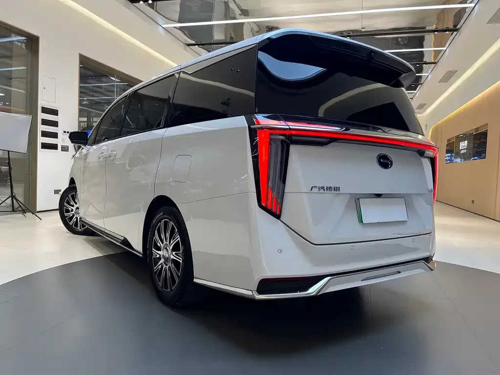 GAC Motor Trumpchi E9 — фото 2