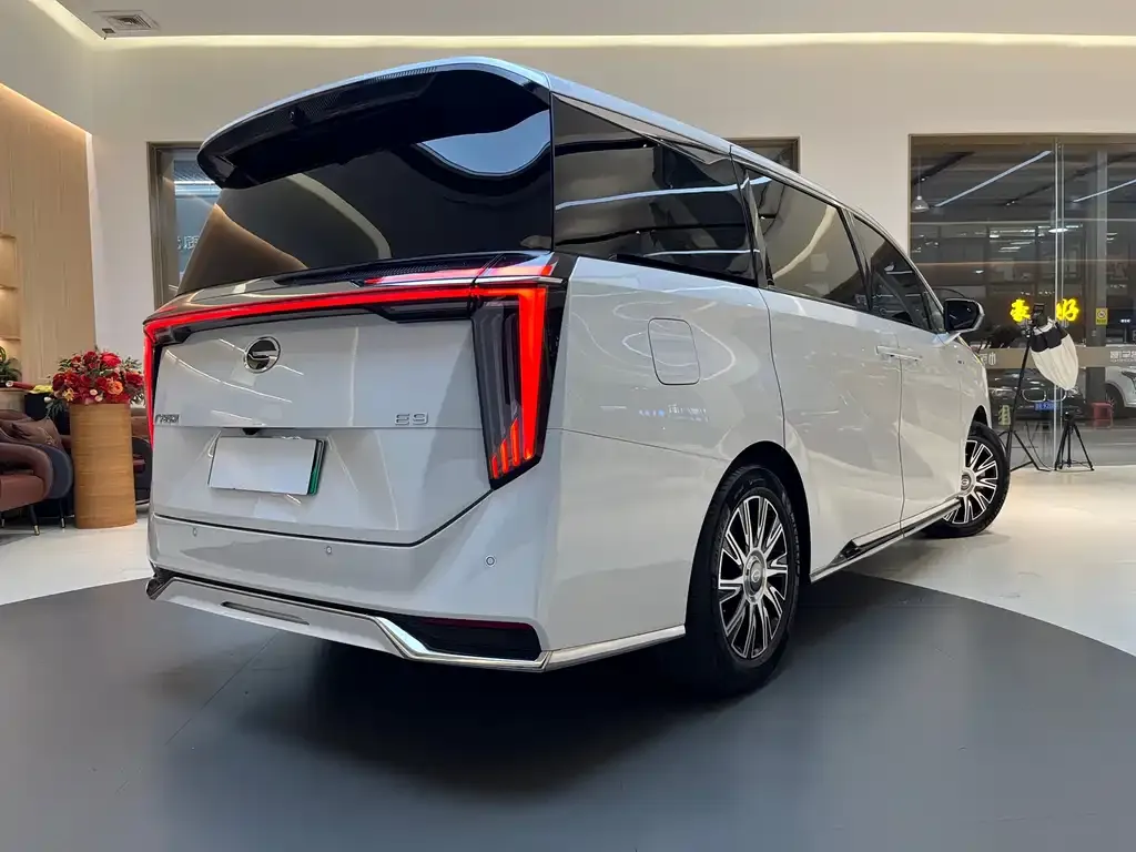 GAC Motor Trumpchi E9 — фото 7