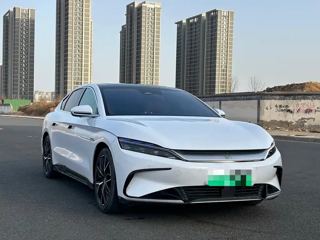 BYD Han — фото 10