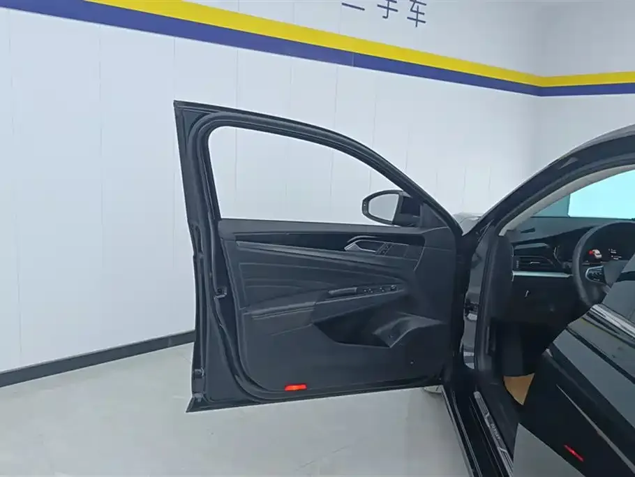 Volkswagen Passat — фото 5