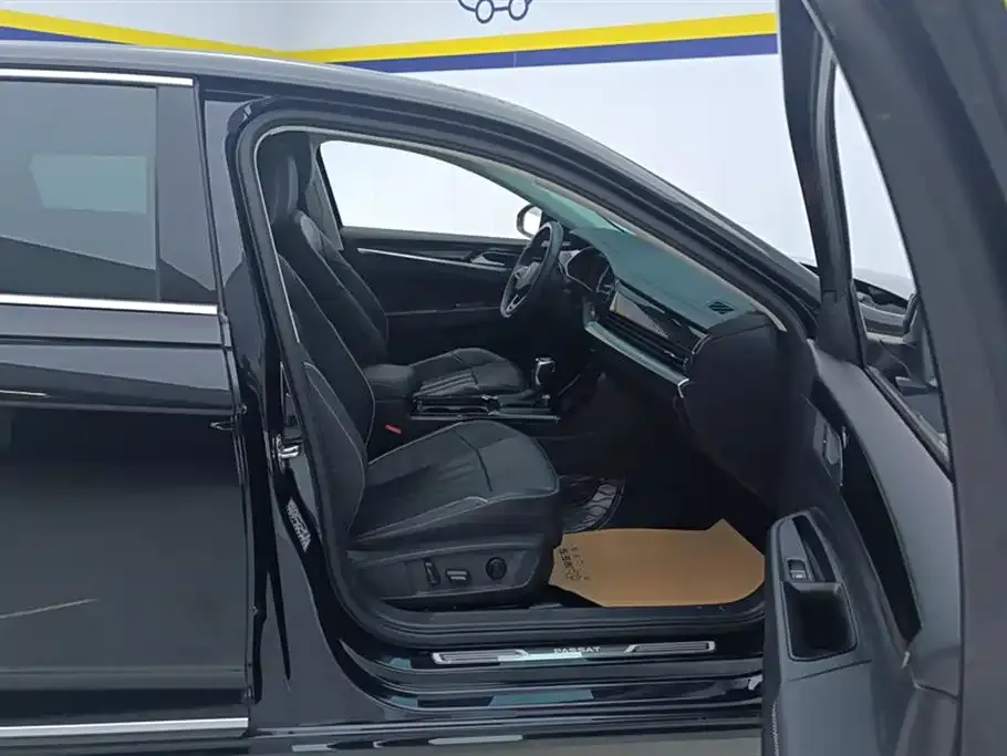 Volkswagen Passat — фото 10