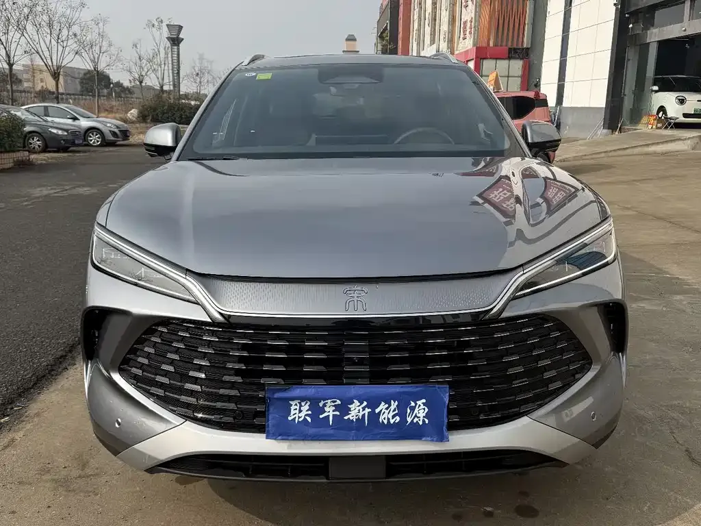 BYD L DM-i — фото 3