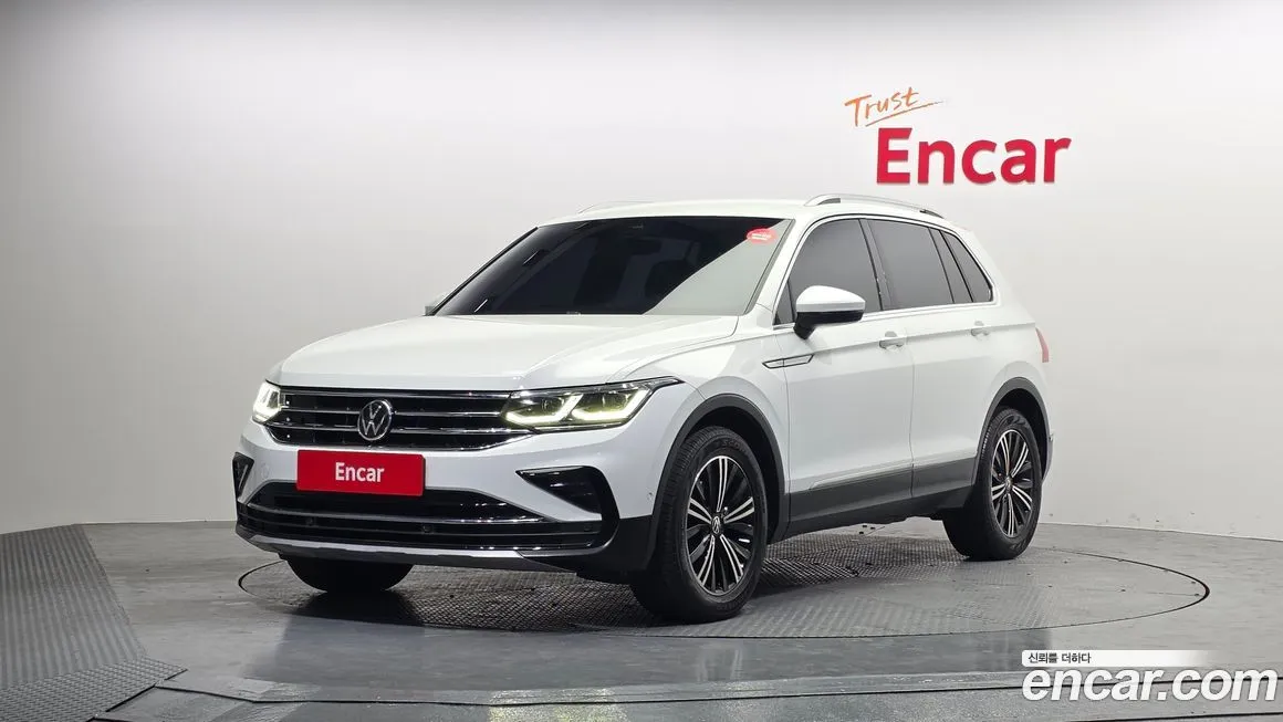 Volkswagen Tiguan — фото 1