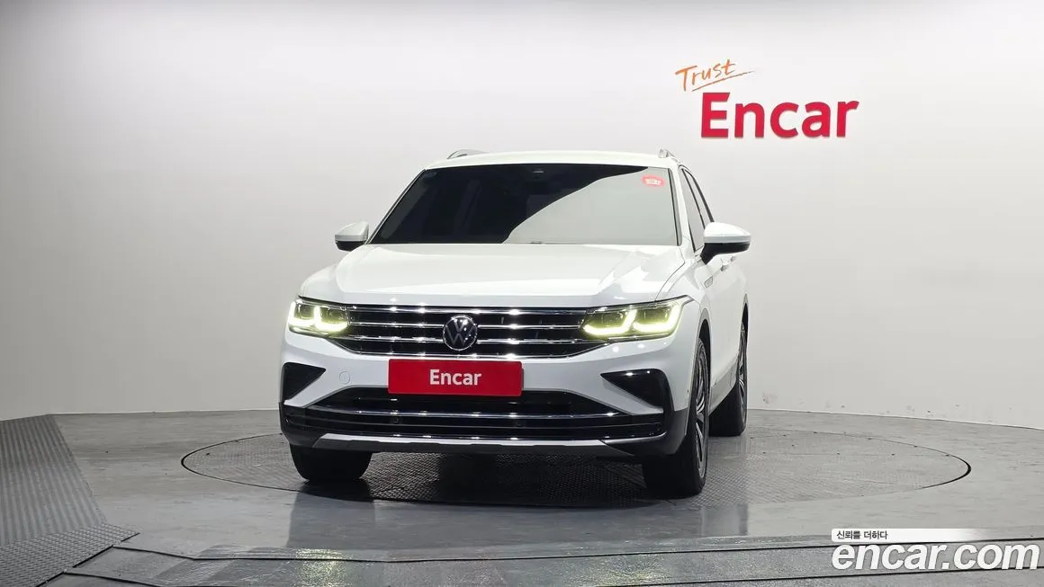 Volkswagen Tiguan — фото 7