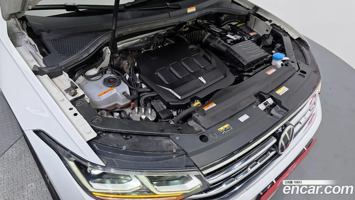 Volkswagen Tiguan — фото 4