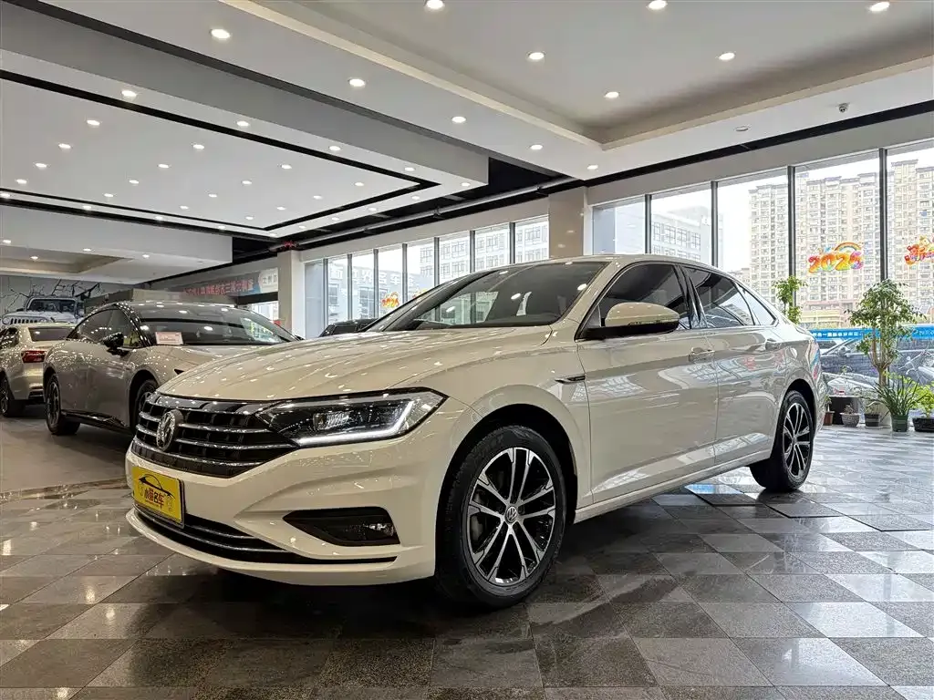 Volkswagen Sagitar — фото 1