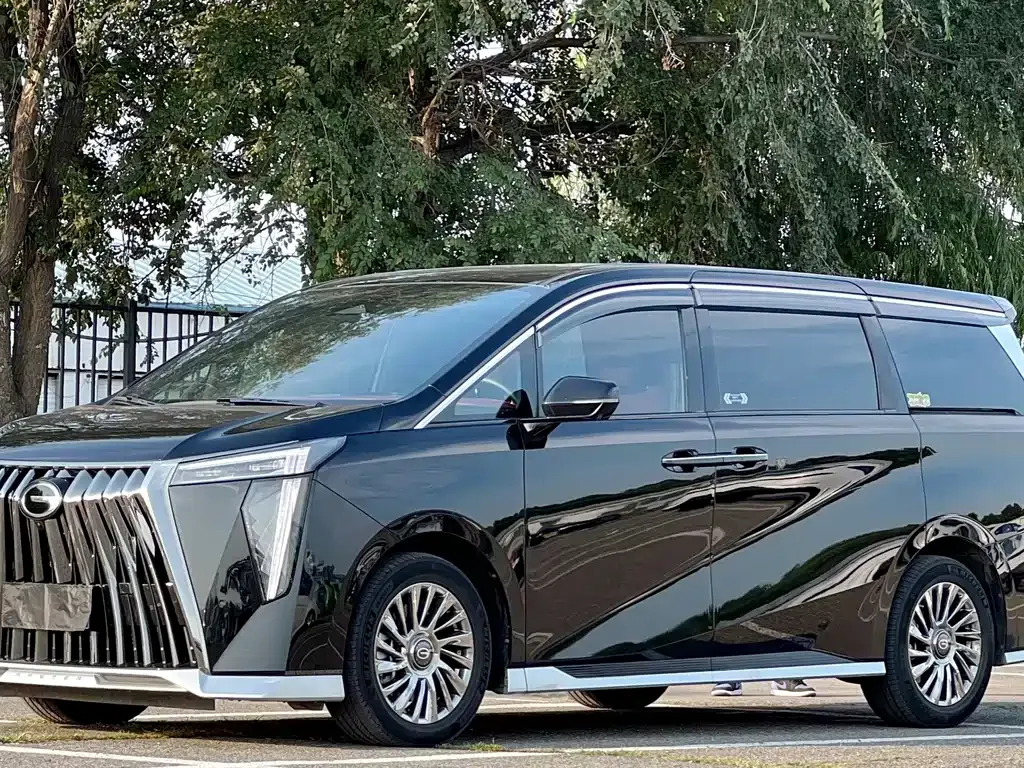 GAC Motor Trumpchi M8 — фото 1