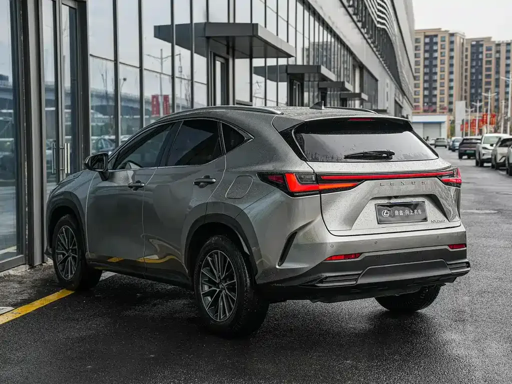 Lexus NX — фото 3