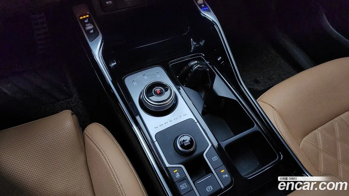 Kia Sorento — фото 10