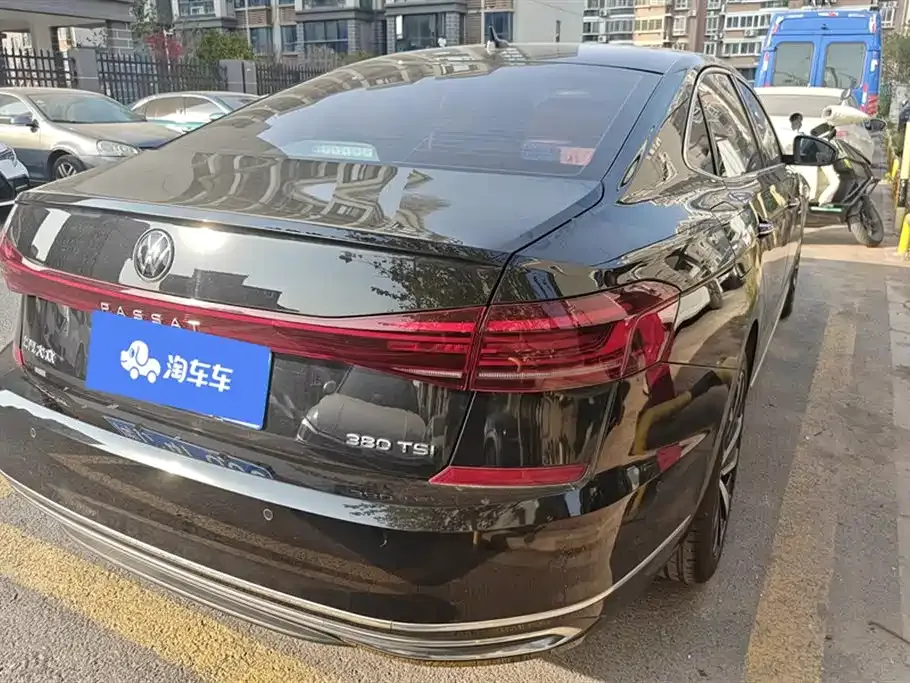 Volkswagen Passat — фото 9