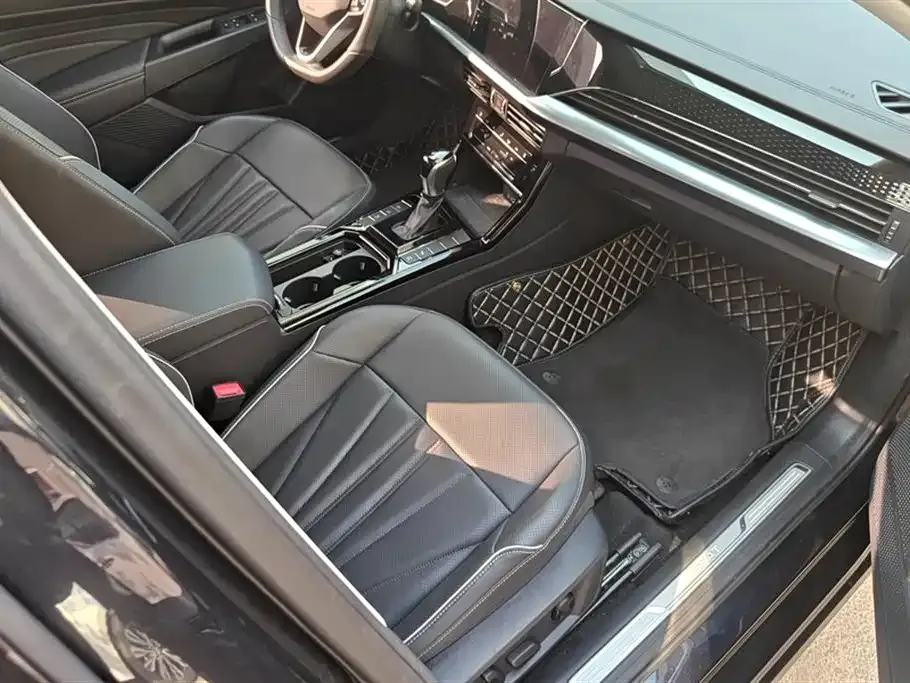 Volkswagen Passat — фото 10