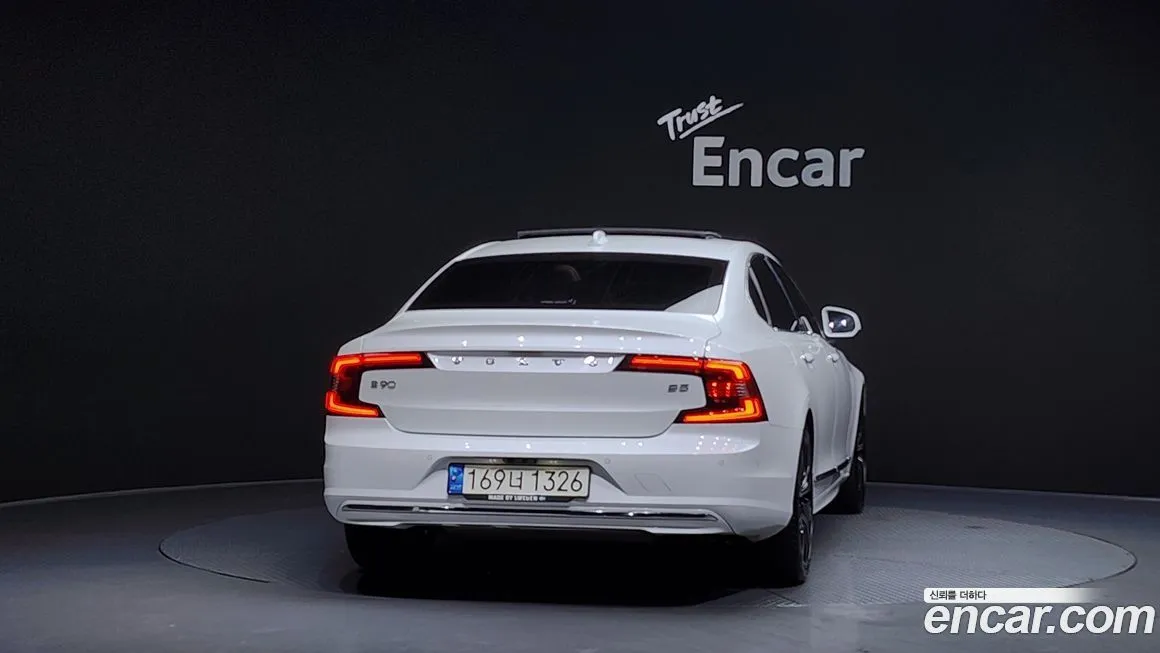 Volvo S90 — фото 4
