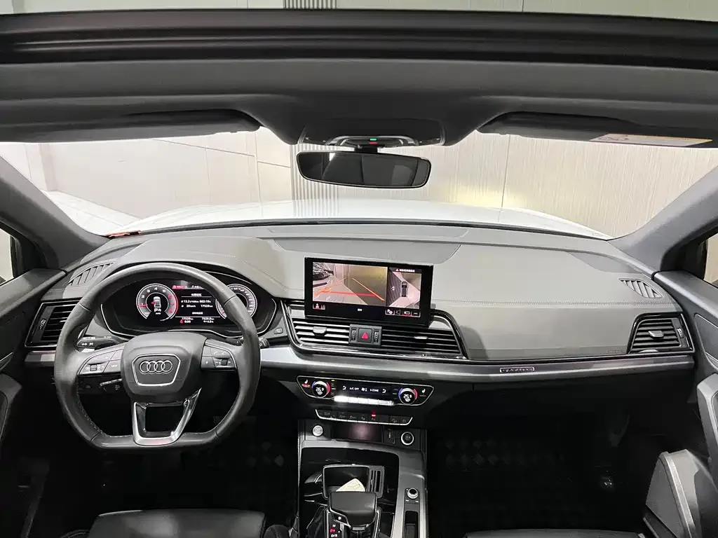 Audi Q5L Sportback — фото 2