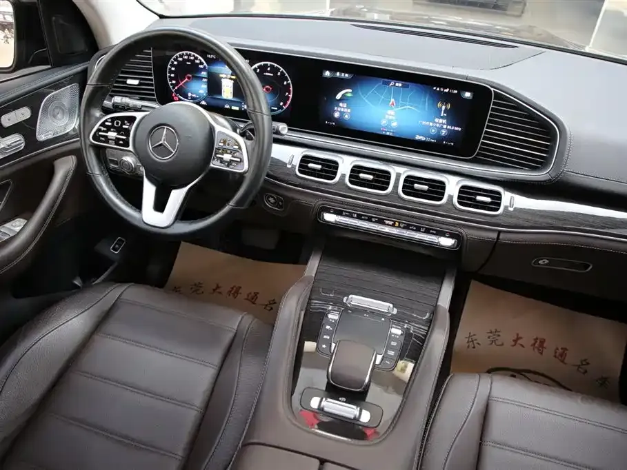 Mercedes-Benz GLS — фото 10