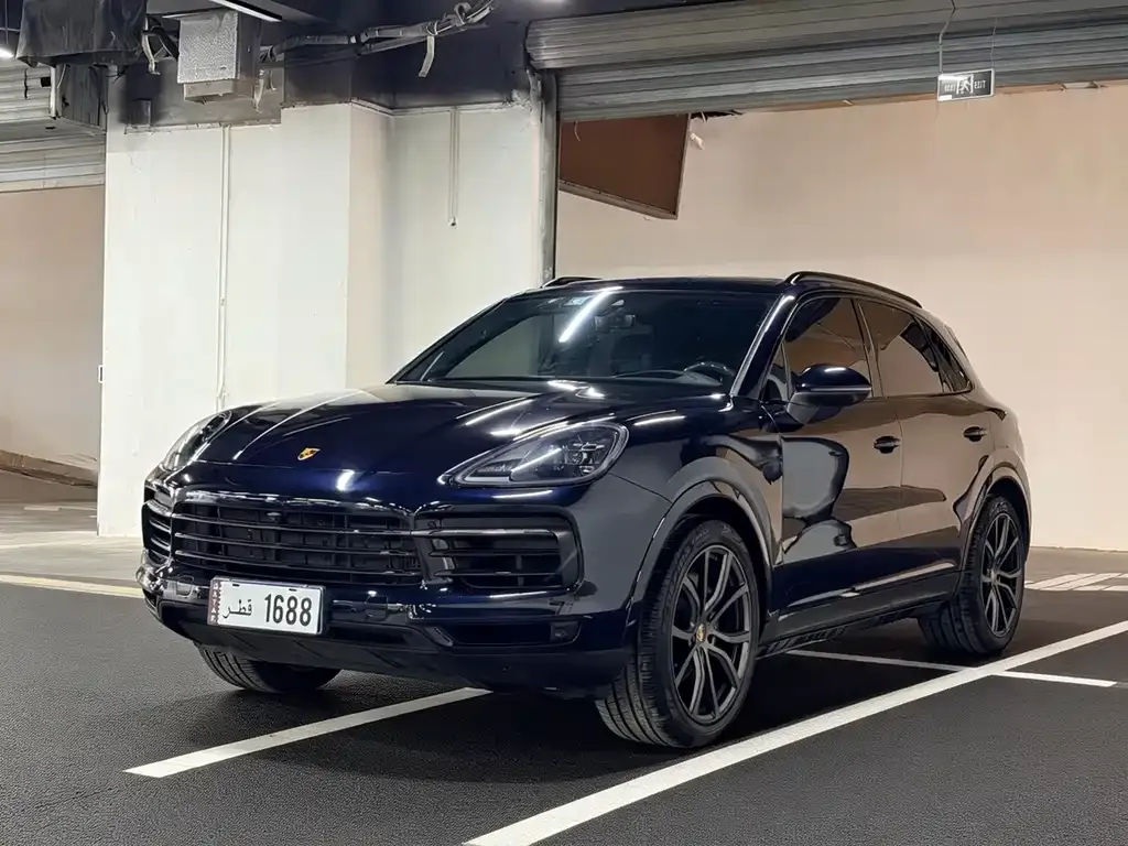 Porsche Cayenne — фото 1