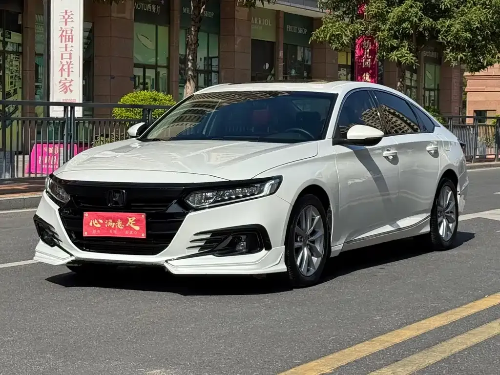 Honda Accord — фото 1