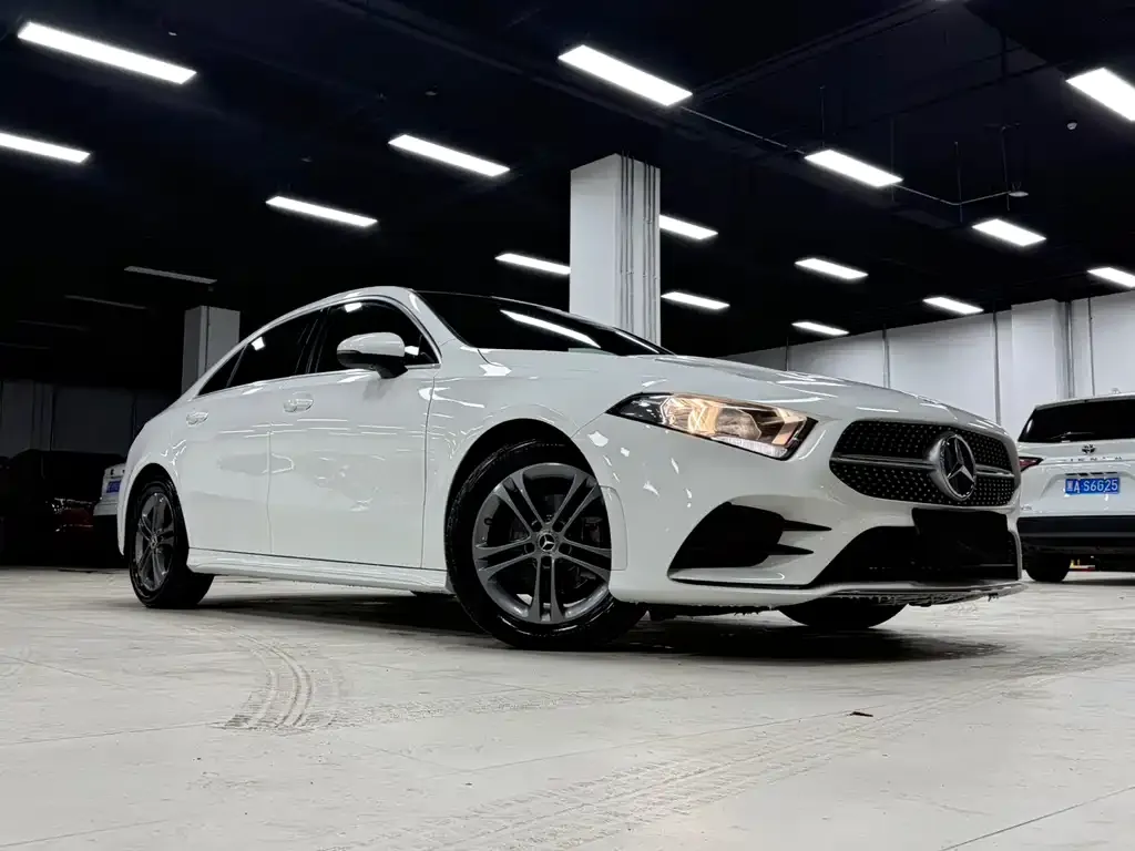 Mercedes-Benz A-Class — фото 9