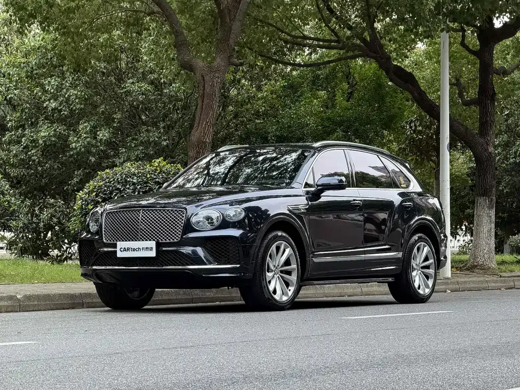 Bentley Bentayga — фото 1