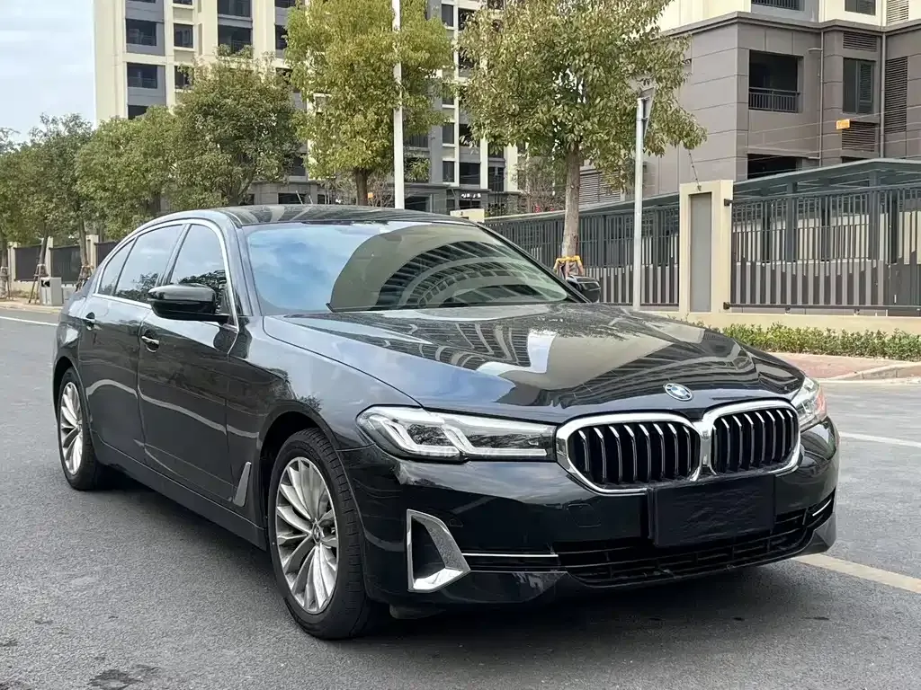 BMW 5 Series — фото 6