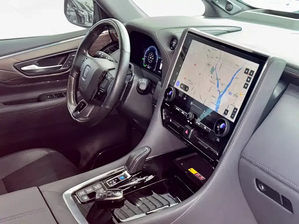 Toyota Vellfire — фото 9