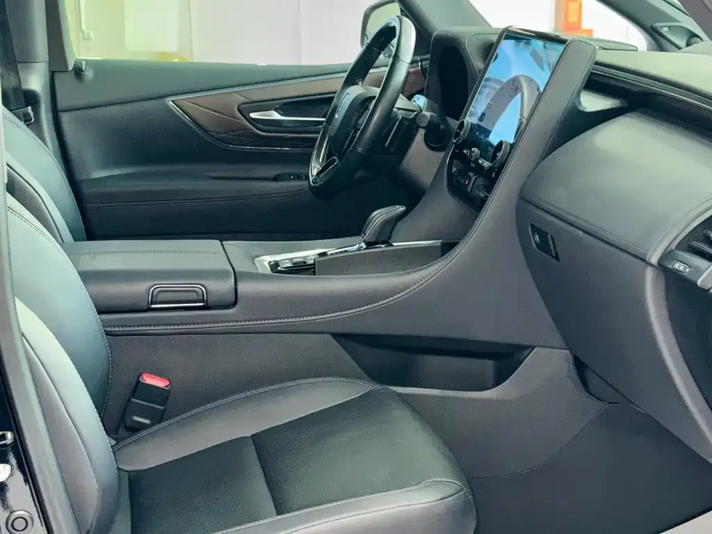 Toyota Vellfire — фото 6
