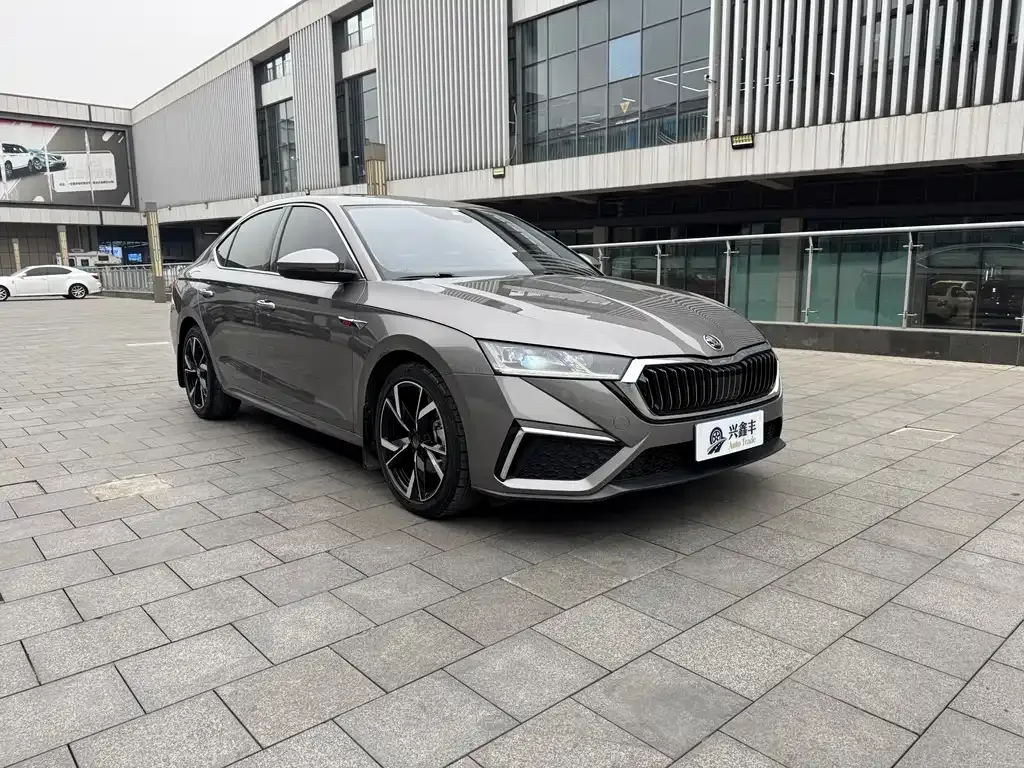 Skoda Octavia — фото 6
