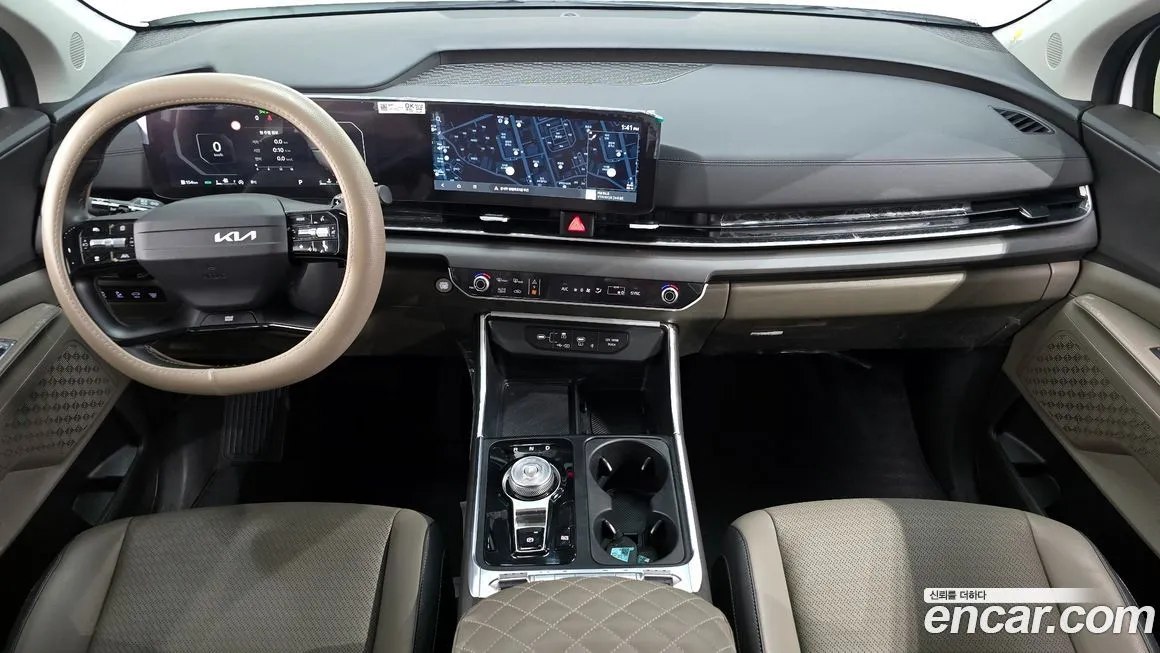 Kia Carnival — фото 10