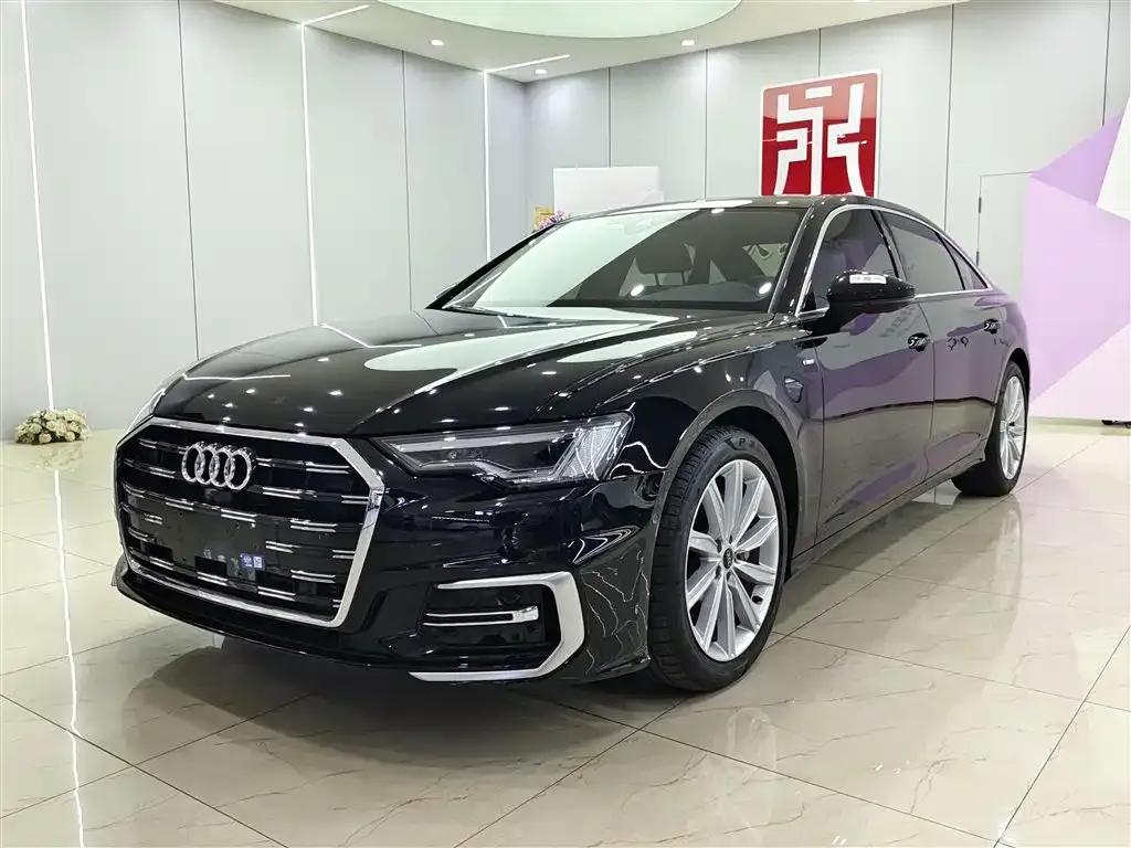 Audi A6L — фото 1
