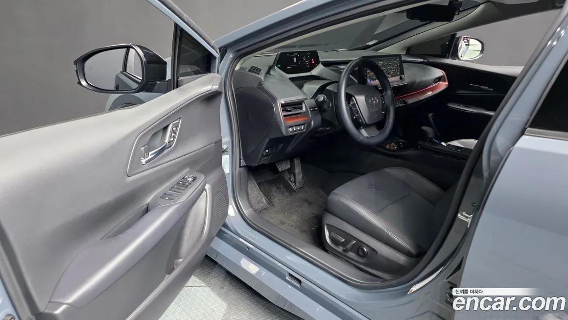 Toyota Prius — фото 8