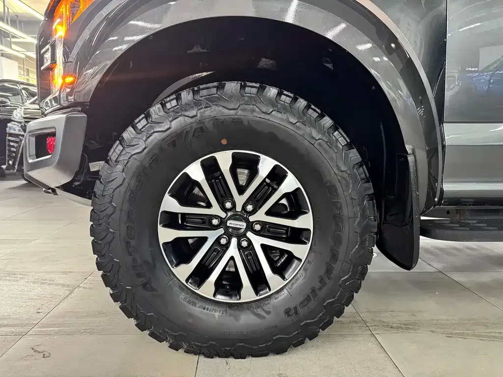 Ford F-150 Raptor — фото 5