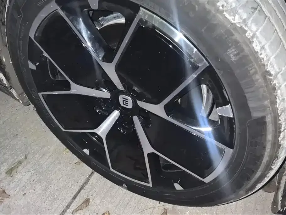 Xiaomi SU7 — фото 9