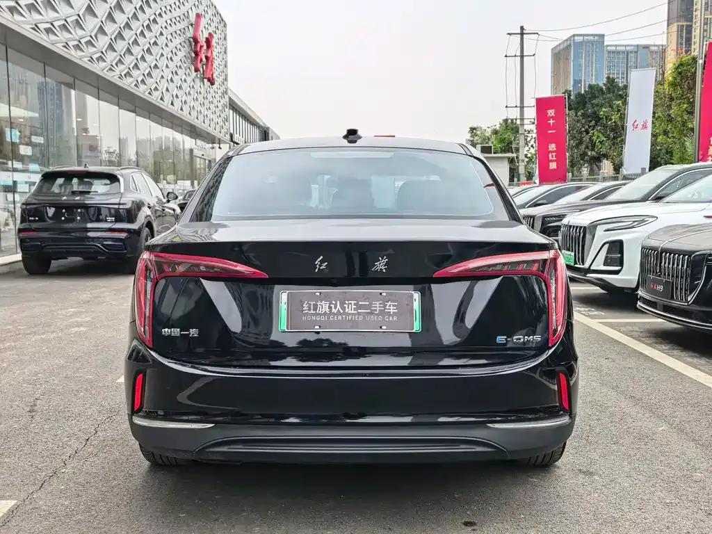Hongqi E-QM5 — фото 2