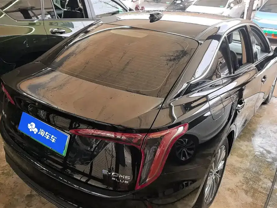 Hongqi E-QM5 — фото 6