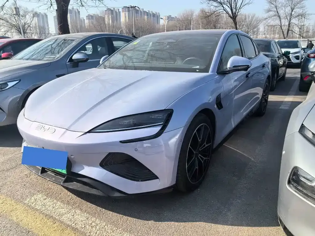 BYD Seal — фото 1