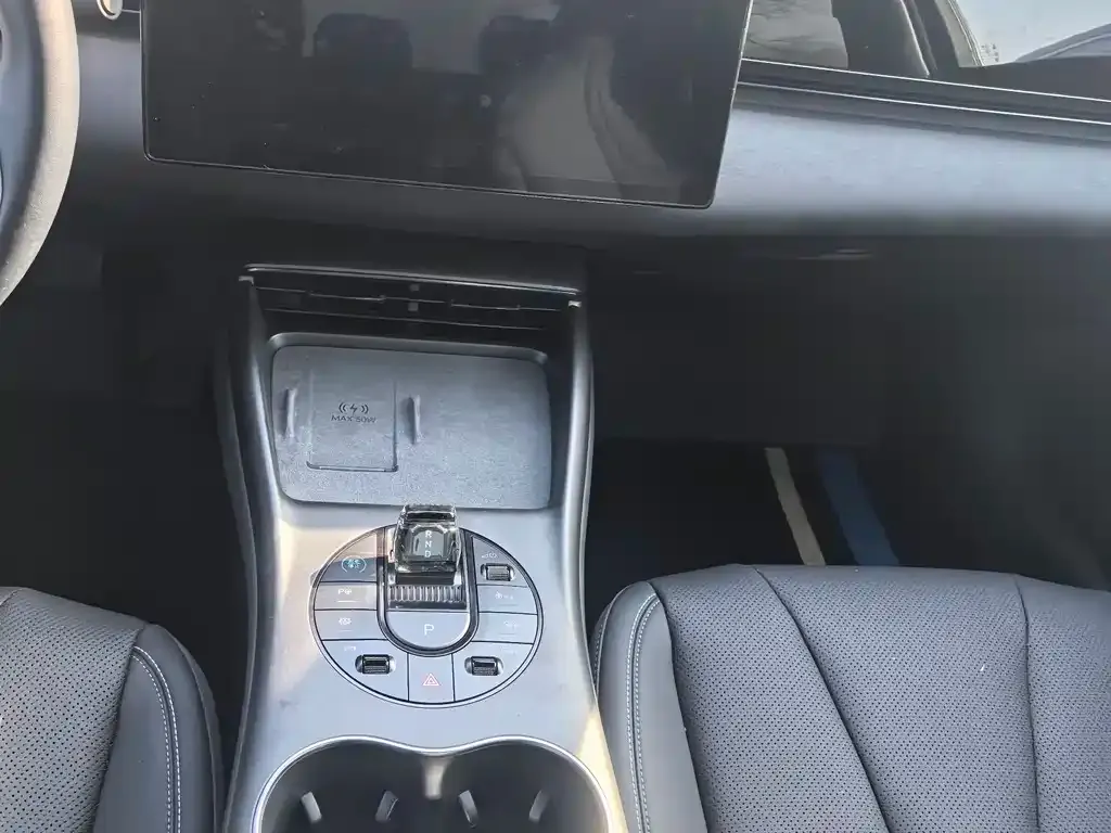 BYD Seal — фото 8