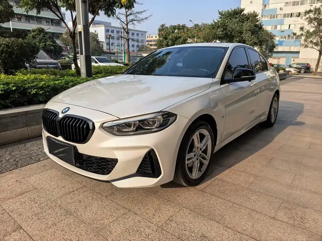 BMW 1 Series — фото 1