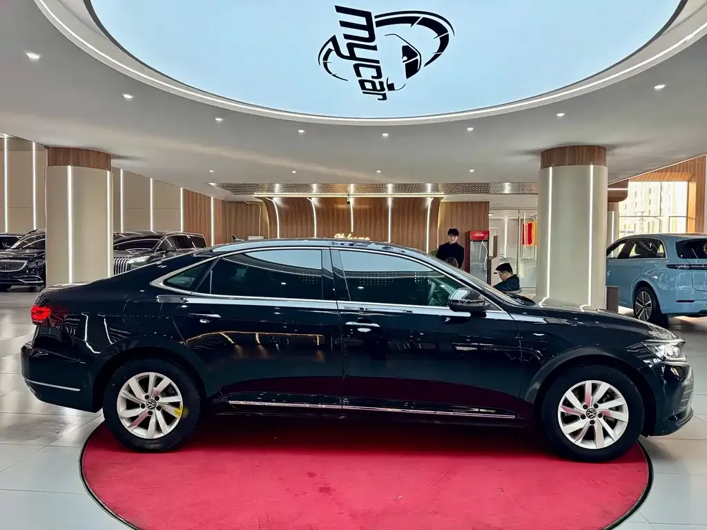Volkswagen Passat — фото 3