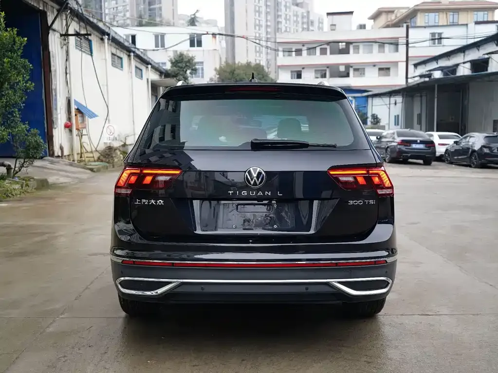 Volkswagen Tiguan L — фото 3