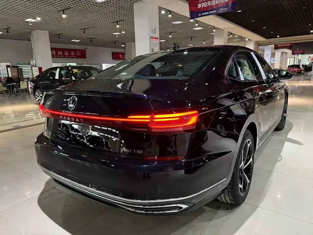 Volkswagen Passat — фото 8