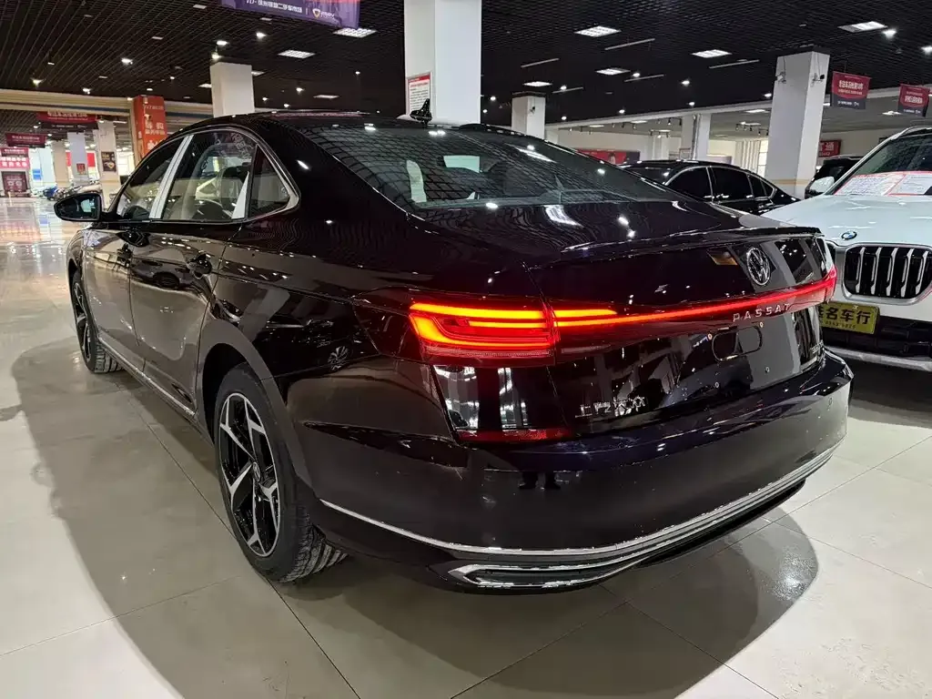 Volkswagen Passat — фото 3
