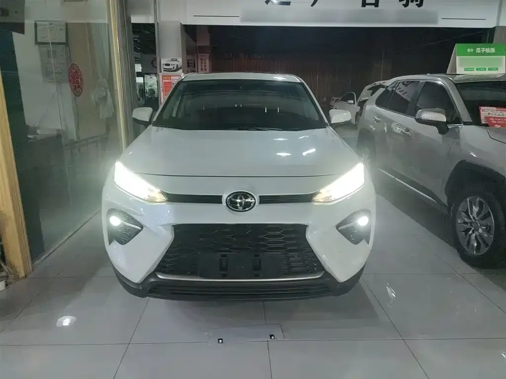 Toyota Wildlander — фото 6
