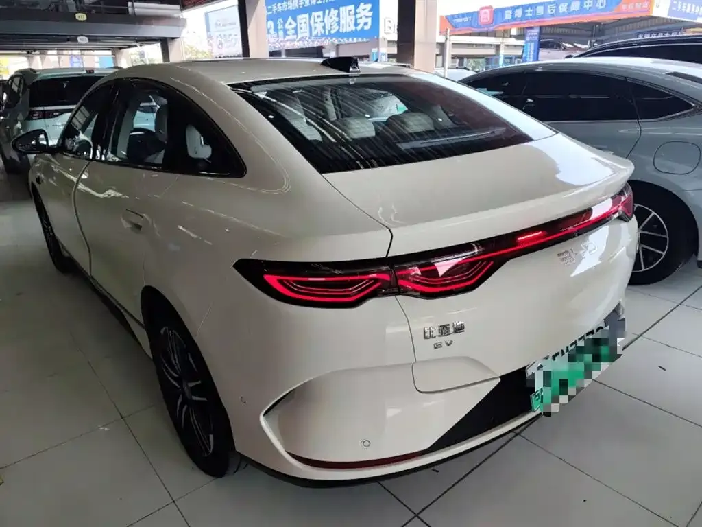 BYD Qin L — фото 7