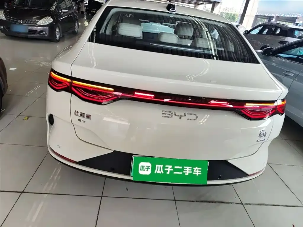 BYD Qin L — фото 8