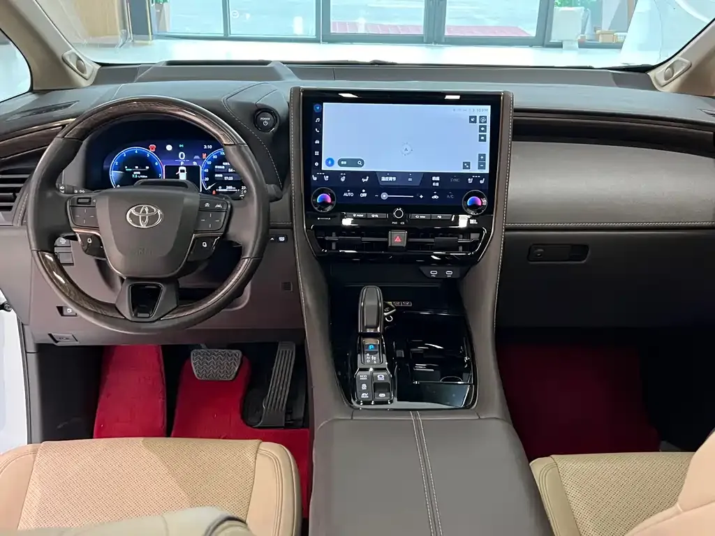 Toyota Alphard — фото 3