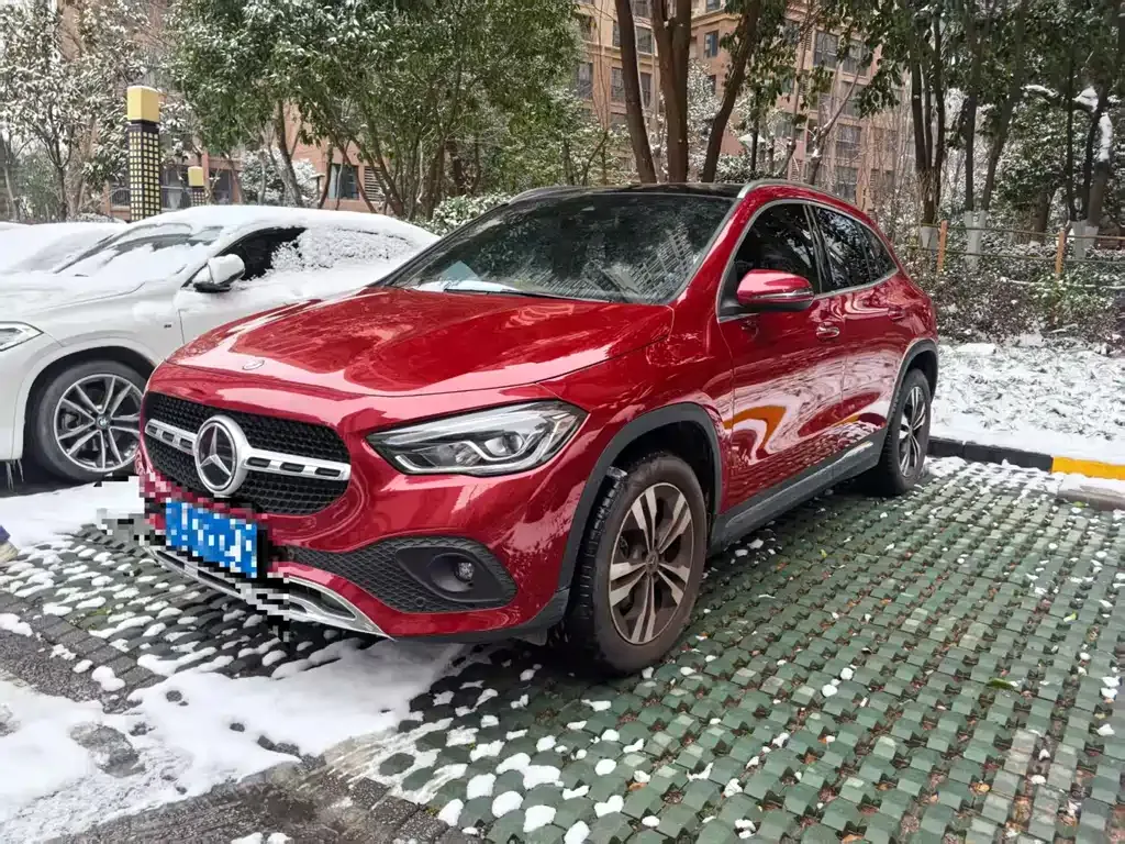 Mercedes-Benz GLA — фото 1