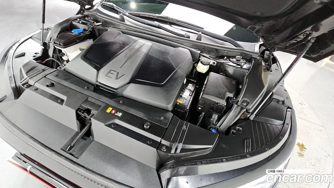 Kia EV6 — фото 9