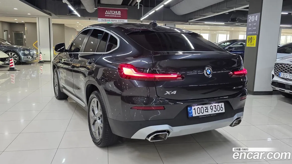 BMW X4 — фото 9