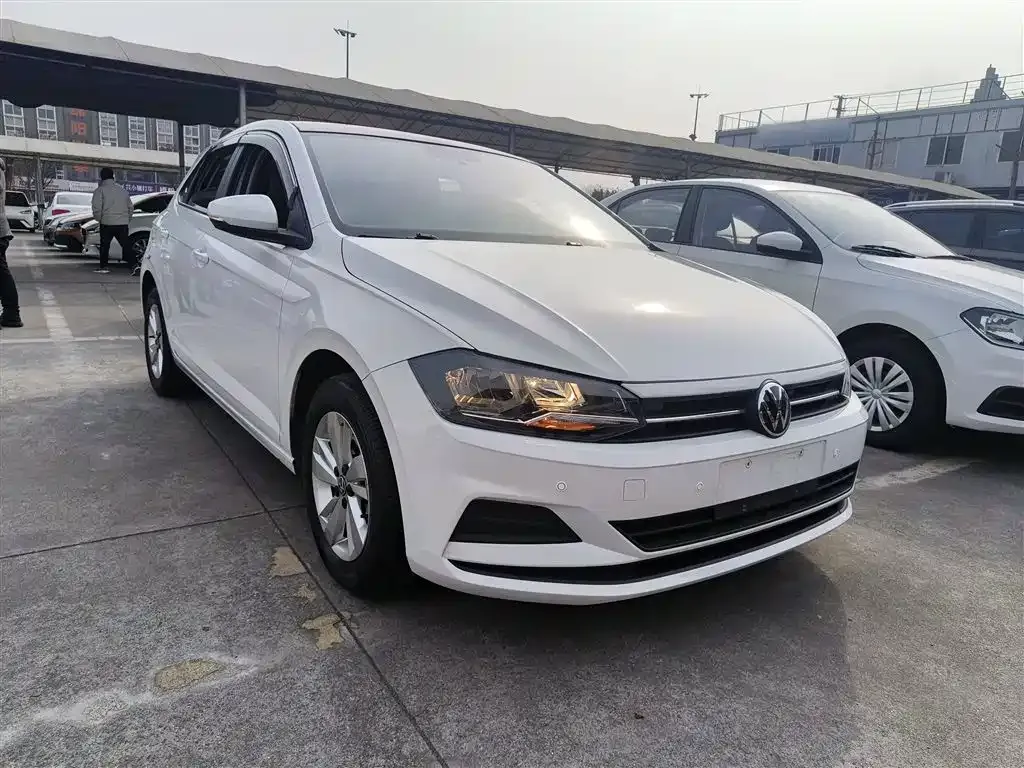 Volkswagen Polo — фото 9
