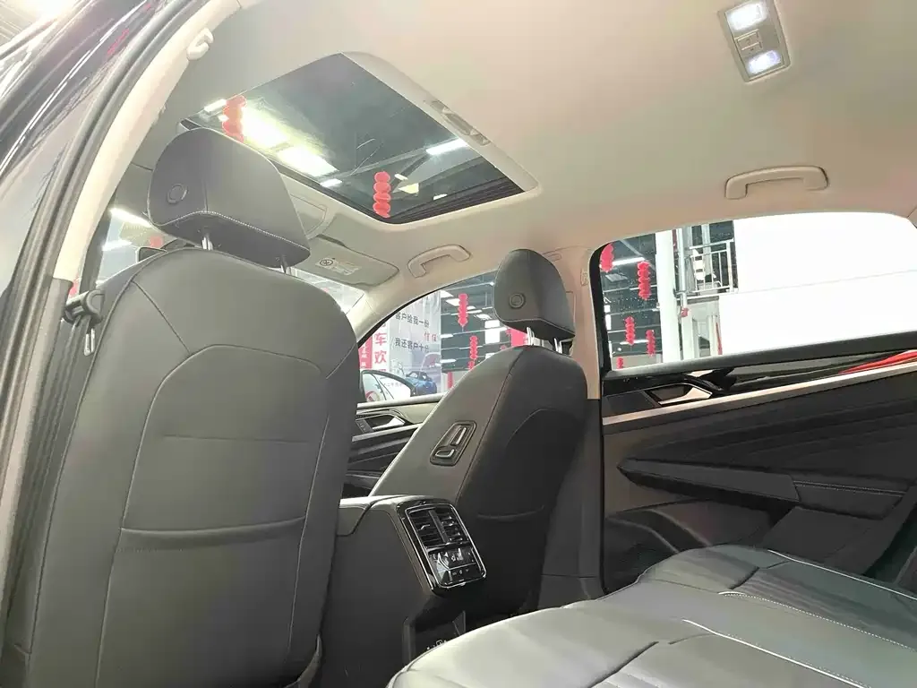 Volkswagen Passat — фото 6
